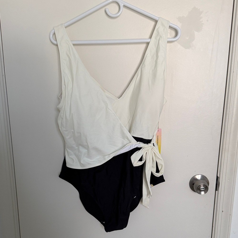 Summersalt Ivory and Black One Piece Swimsuit